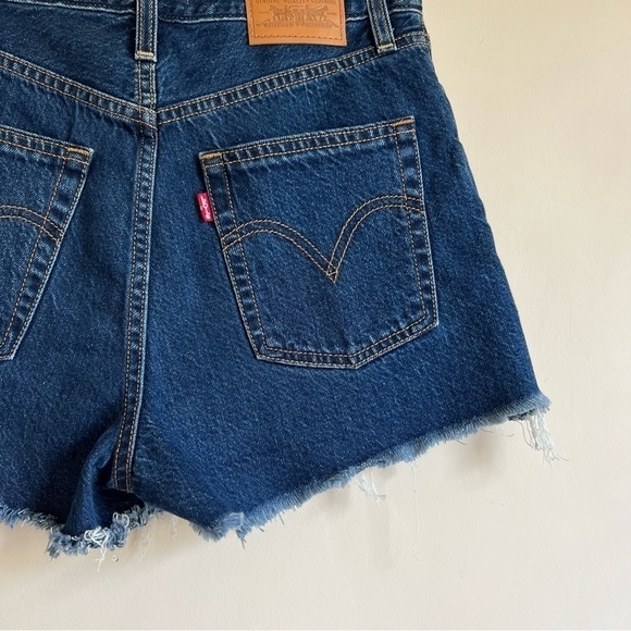 Unworn Sample - Levi's Ribcage Shorts in Noe Dark Mineral - Picture 12 of 14